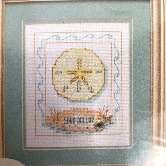 Seaside Stitches & More Sand Dollar Cross stitch kit #05092556 - Picture 9 of 13